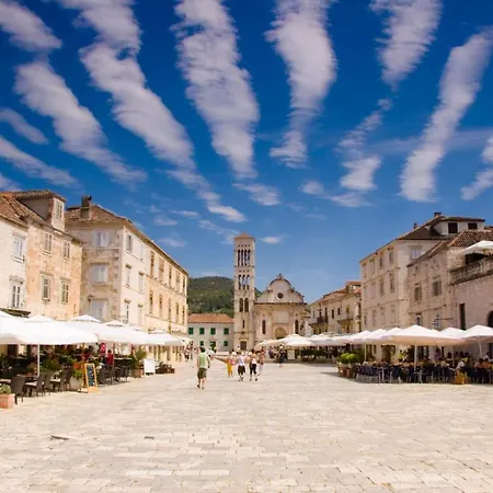 Lejlighed In Hvar Town With Sea View, Balcony, Air Conditioning, Wi-fi